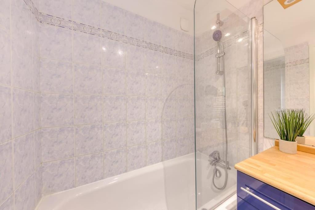 Ferienwohnung La Pepite Bleue De Nanterre Exterior foto